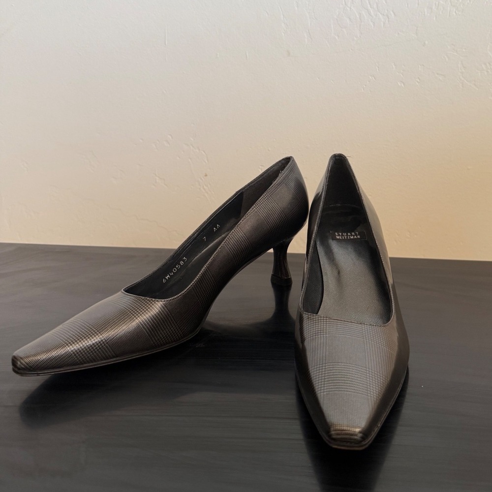 Stuart Weitzman Vintage Grey Plaid Pumps 2.5" Kitten Heel Square Toe  Size 7